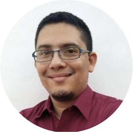 José Ernesto Dávila Pantoja vested